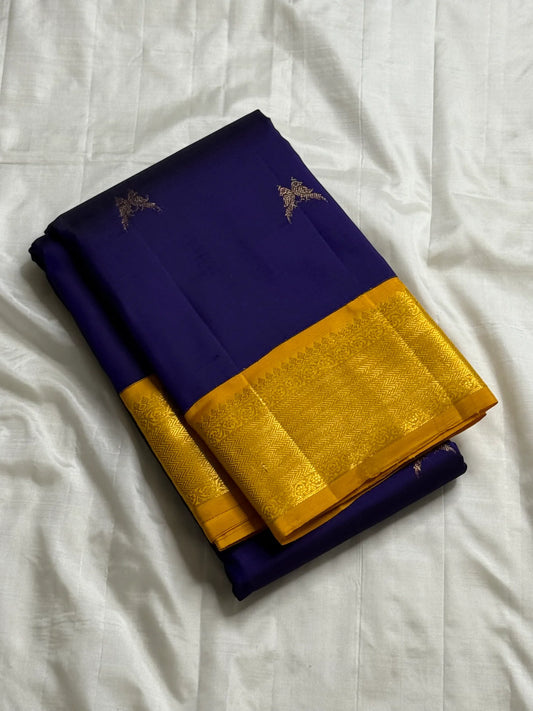 Iru Pakshi Purple — Pure Silk Kanchipuram Saree
Royal Purple with Twin-Bird Zari Buttas & Marigold Mustard Korvai Borders ✨
Silk Mark Certified ✅ | Ships in Two Weeks | Free Shipping within 🇺🇸