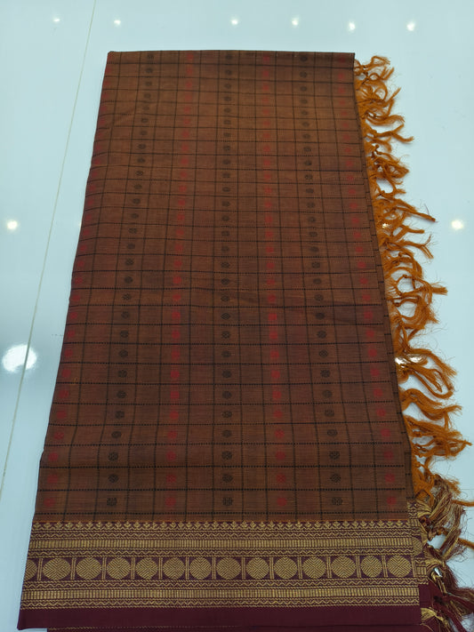 Silk-Cotton Dupatta — The Versatile Voni
Wear as a dupatta over Kurtis or as a graceful Half Saree langa bono
Handwoven | Lightweight | Elegant for Festive Styling