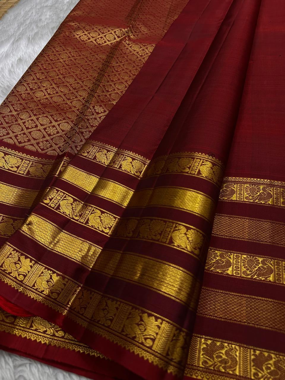 Deep red vairaoosi , Yazhi motif varisaipet border pure silk Kanchipuram saree