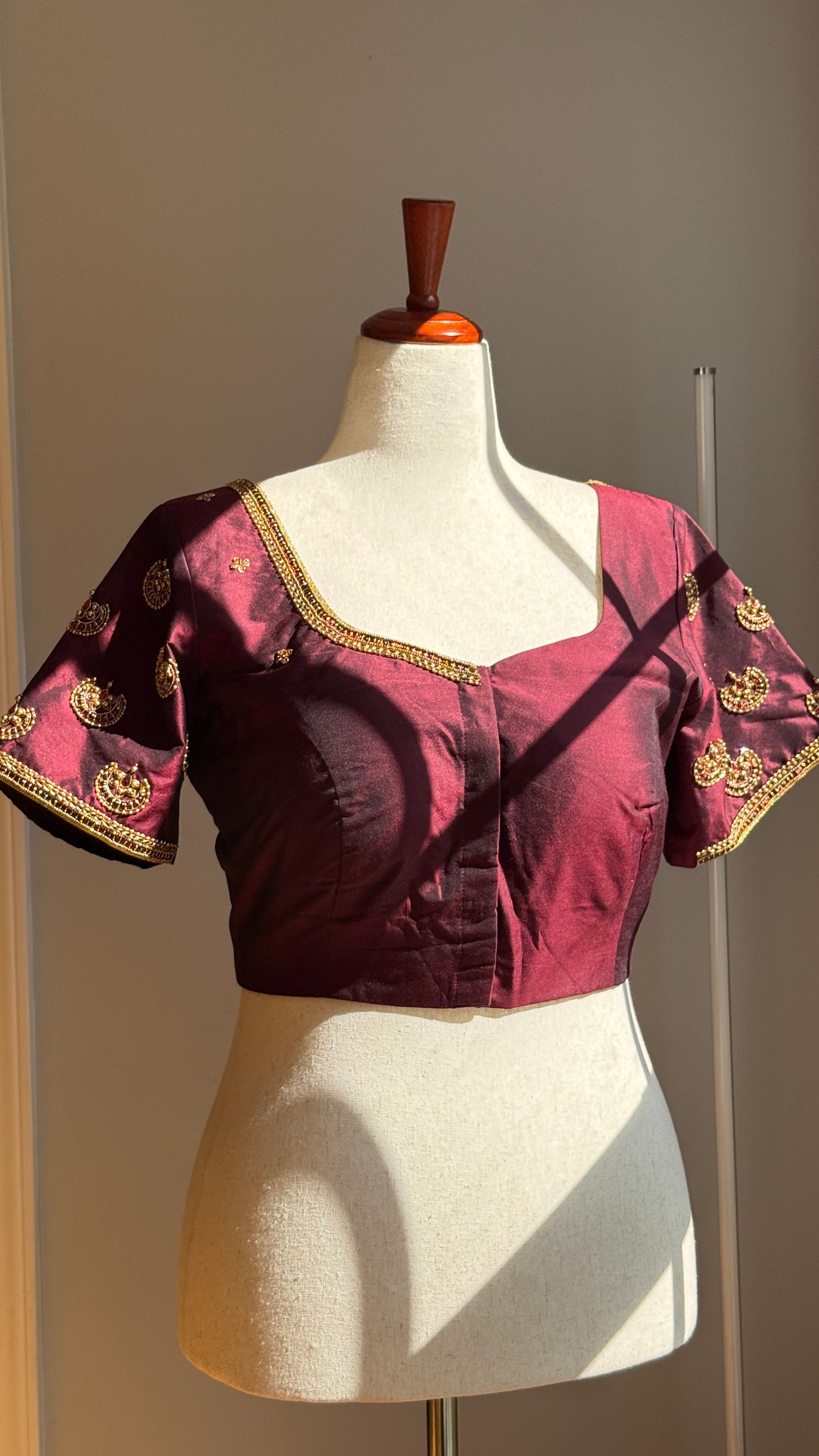 Aarvi – Handwoven Deep Maroon-Brown Silk Blouse with Traditional Maggam Embroidery, Antique Gold Beadwork & Kemp jadau work Stones Inspired by Temple Jewelry- delivery in 3 to 4 weeks