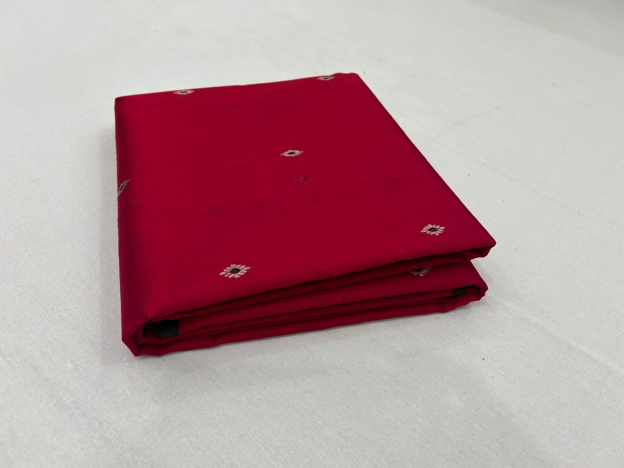 Pure tissue silk handloom chanderi tomato red with a green Mina with zari butta all over