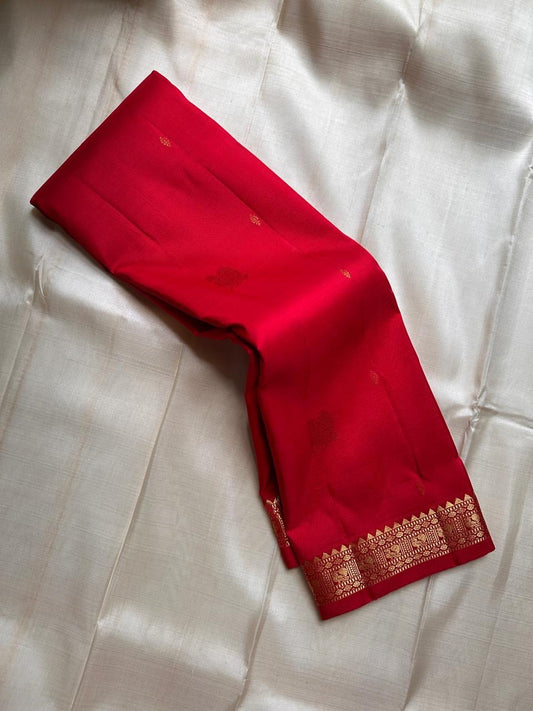 Red Radiance — Pure Silk Kanchipuram Saree
Arakku Vermilion Silk with Gold Peacock & Paisley Buttas ✨
Silk Mark Certified ✅ | Free USA Shipping 🇺🇸 | Ships in Two Weeks