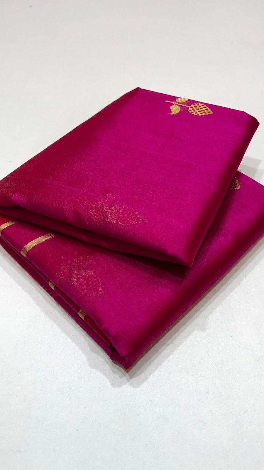 Pure silk Chanderi handloom vibrant pinck saree with red border
