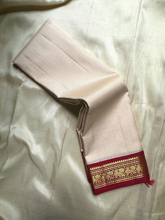 Shwetha Silk Thread Kattam — Pure Kanchipuram Silk Saree
Ivory-beige micro checks with maroon korvai border & gold zari pallu
Silk Mark Certified ✅ | Free USA Shipping | Ships in Two Weeks ✅
