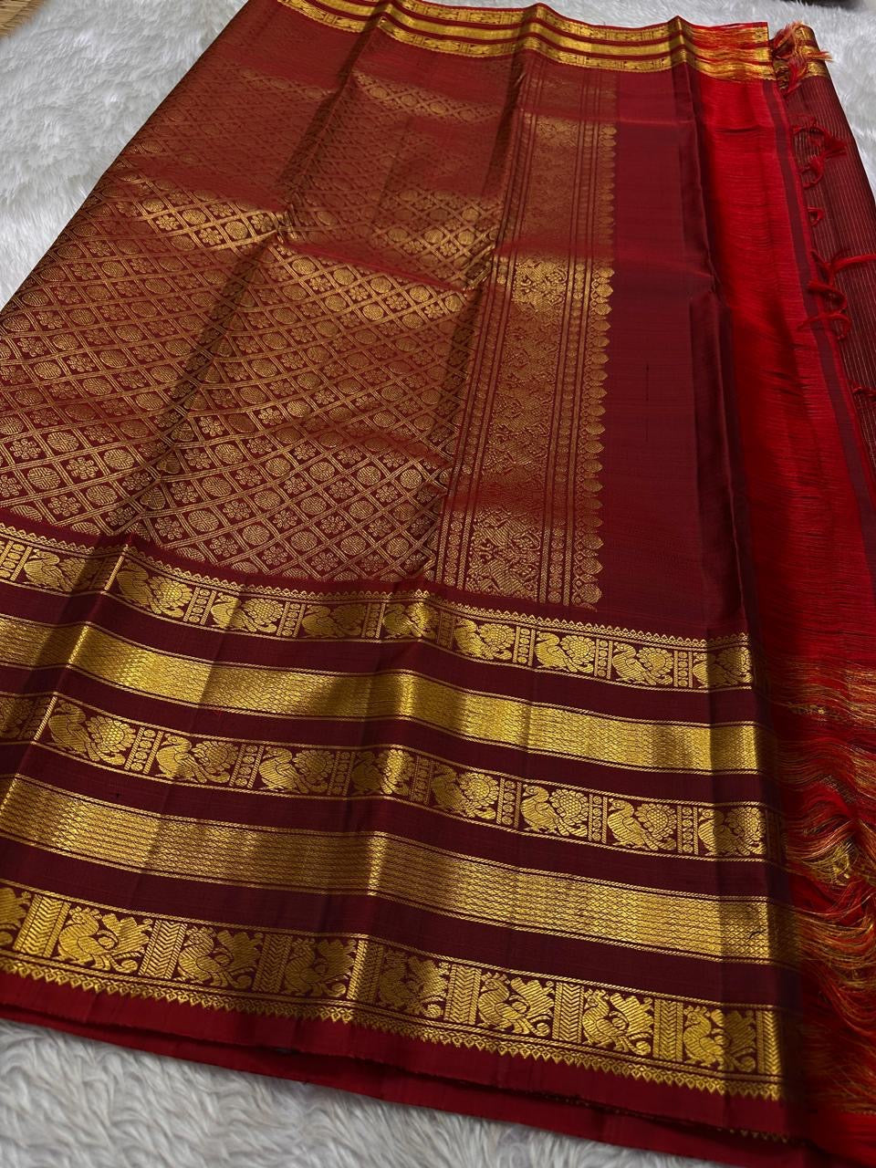 Deep red vairaoosi , Yazhi motif varisaipet border pure silk Kanchipuram saree