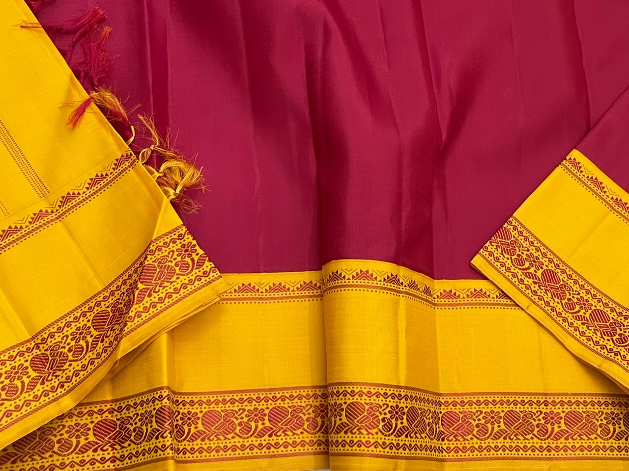 🌼 
Gopura Deepam – Pure Silk Kanchipuram
Bright red  Body • Turmeric-Yellow Korvai Border
Temple Gopuram & Pushpam Thread Motifs • Varisaipet Pallu
Contrast Yellow Blouse Piece Included
Silk Mark Certified ✅ • Ships in Two Weeks • Free USA Shipp