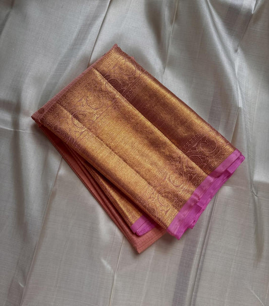 Peach Rose – Pure Korvai Kanchipuram Silk Saree
Peach body with gold coin buttas & pure 4G zari korvai border
Contrast rose pink pallu with grand pure zari weaving
Silk Mark Certified | Fall & Pico Done | Blouse Stitching Available ($30)
Free Shipping