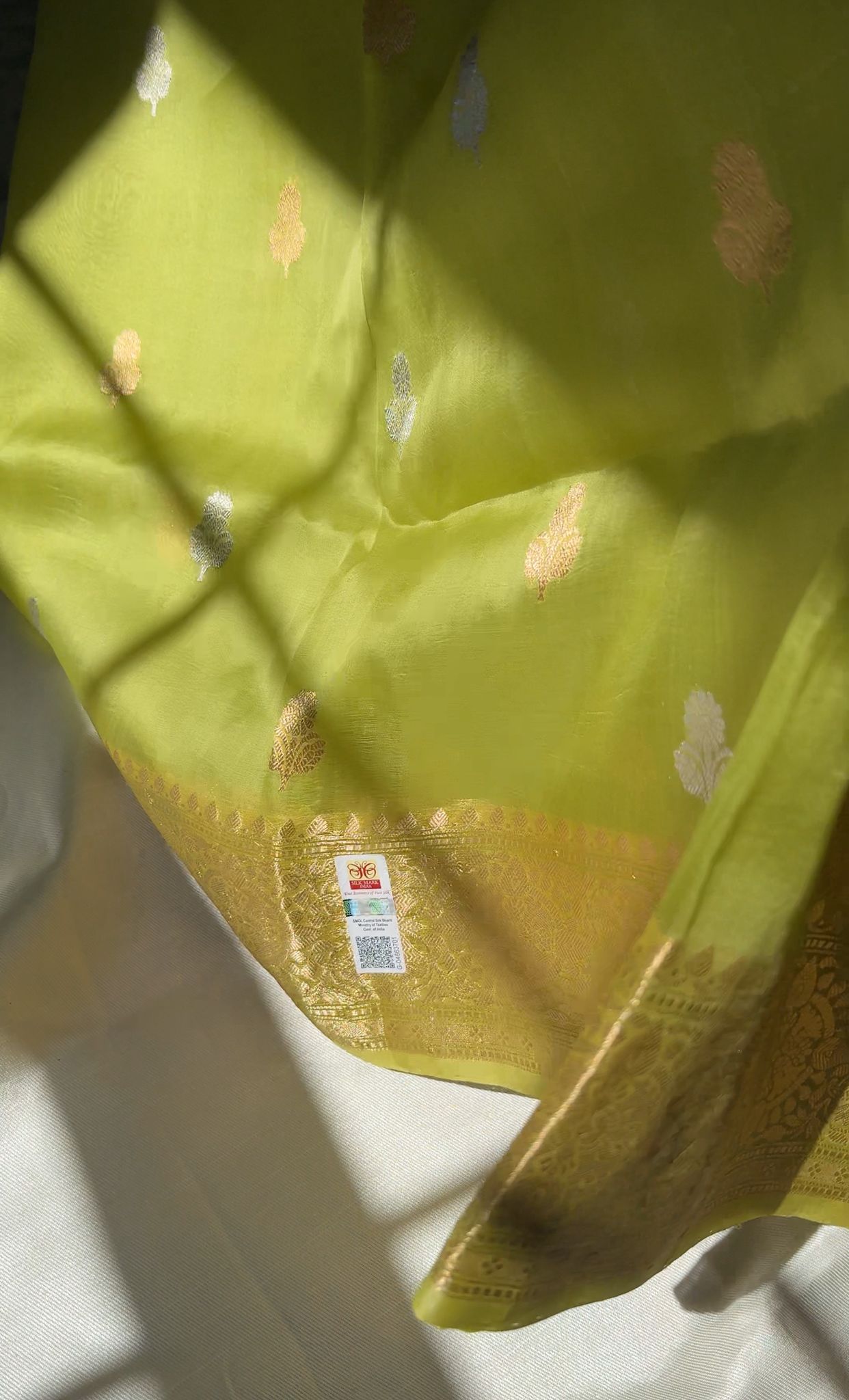 Pure Kora silk Banarasi saree - kadhwa - chartreuse , Lime Green