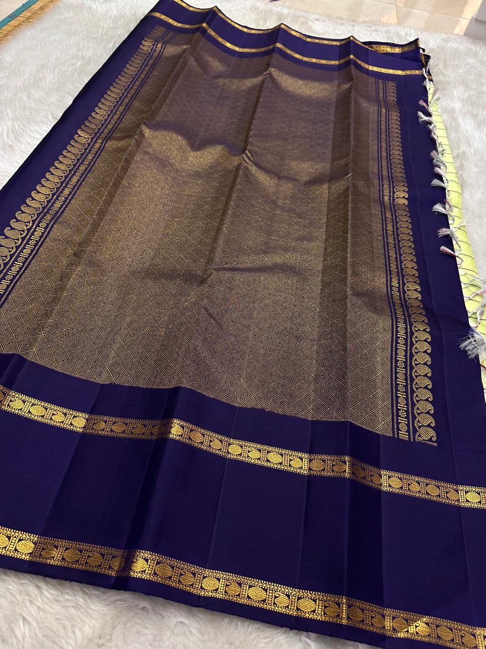 Cardamom veldhari Stripes – Pure Silk Kanchipuram Saree
Refreshing Cardamom Green Body with Stripes 🌿
Deep Purple Contrast Border in Rich Zari Weave ✨
Temple Motif Edging & Grand Lattice Pallu
Silk Mark Certified | ships two weeks