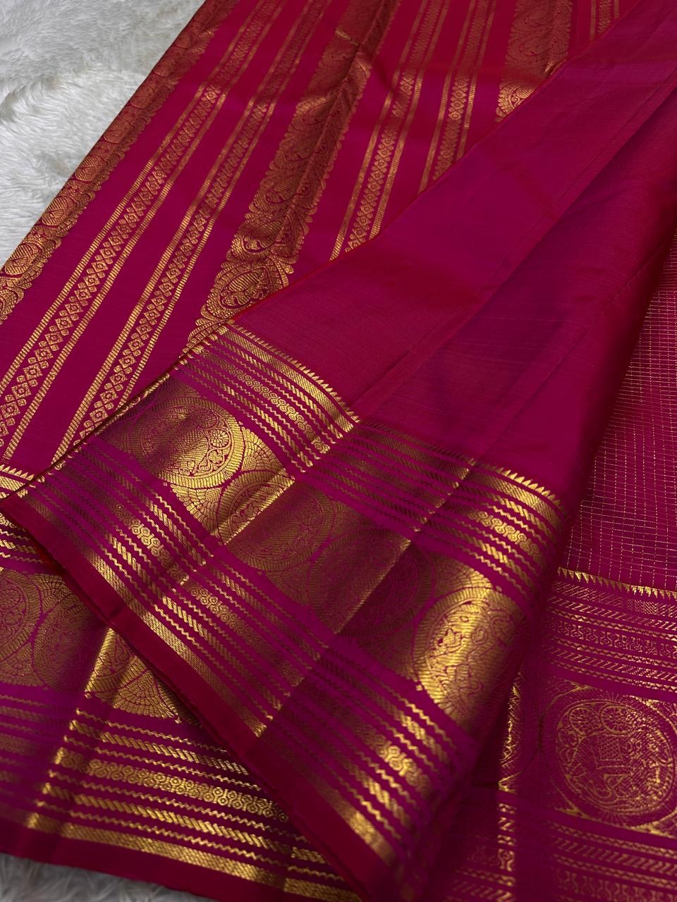 Fuschia Podi Kattam β Zari Checks Pure Silk Kanchipuram β¨πͺ
Fuschia Podi Kattam πΈ Pure Silk Kanchipuram Saree
All-over zari pinstripes & mini podi kattam checks β¨
Silk Mark Certified β
 | Fall & Pico Done β
Free Shipping within USA π | 2 weeks