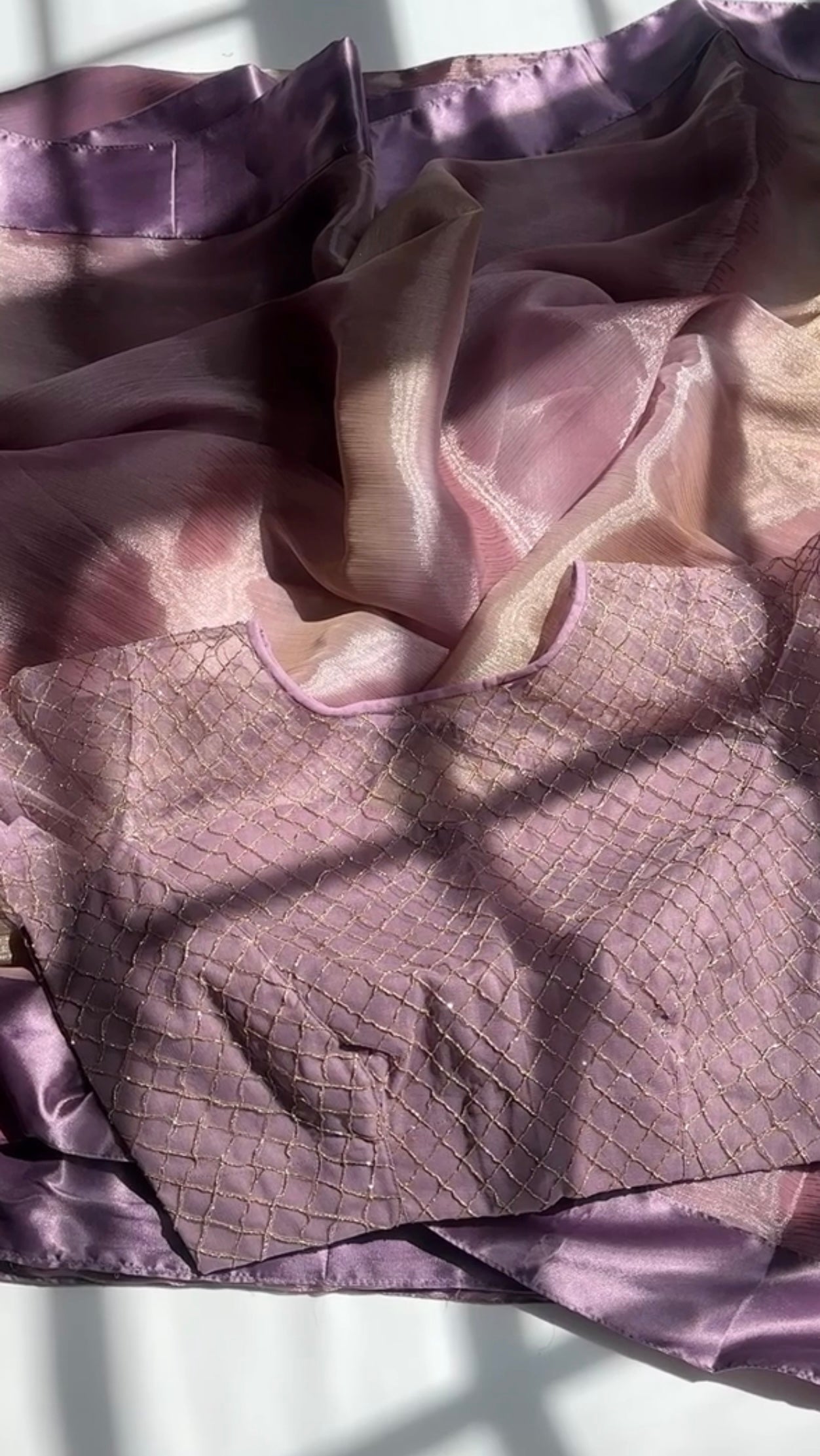 ๐ธ Dusty Pink Satin Georgette โ Saree & Tissue Silk Blouse Set โจ
Dusty pink georgette with satin sheen & gold-embellished tissue silk blouse ๐ฟ size 36 to 40
Now $69 (was $110) | Only 1 Piece | Ships from New Jersey | $5 USA Shipping ๐บ๐ธ