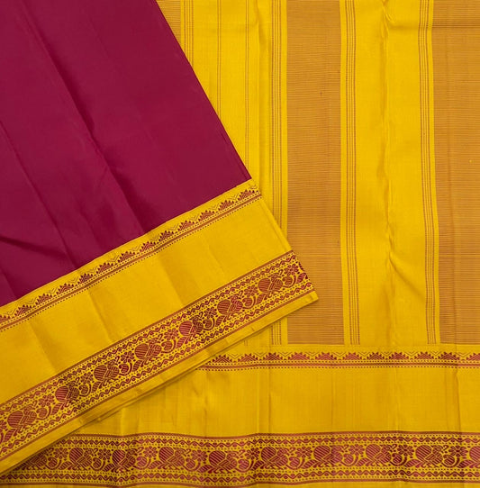 🌼 
Gopura Deepam – Pure Silk Kanchipuram
Bright red  Body • Turmeric-Yellow Korvai Border
Temple Gopuram & Pushpam Thread Motifs • Varisaipet Pallu
Contrast Yellow Blouse Piece Included
Silk Mark Certified ✅ • Ships in Two Weeks • Free USA Shipp
