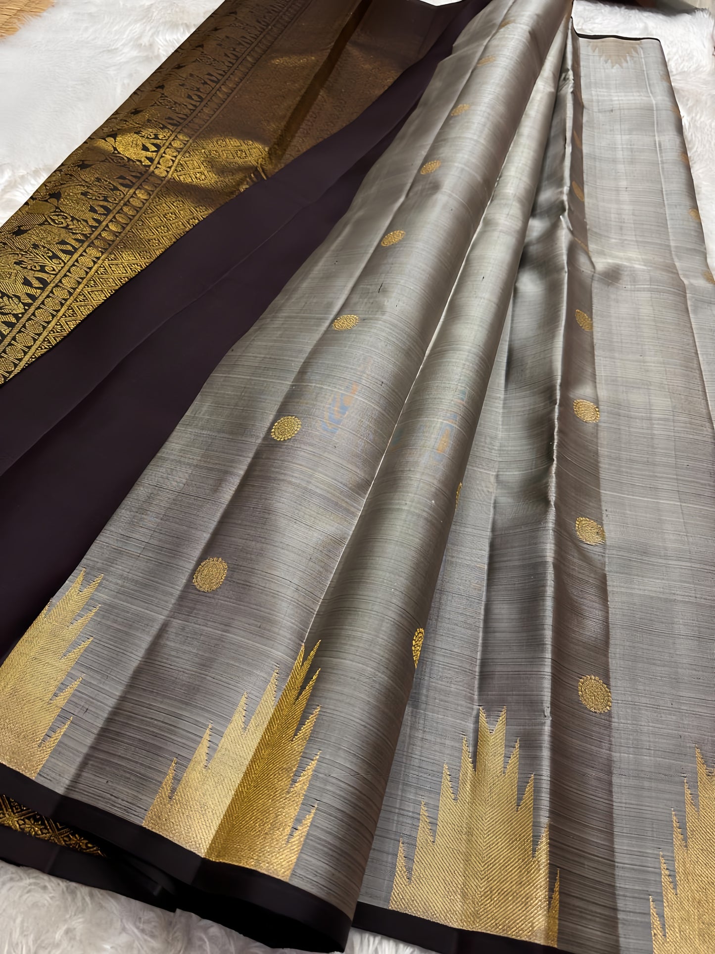 Pure silk kanchipuram grey with zari thazhampoo reku darkest brown or podi color selvedge and Pallu