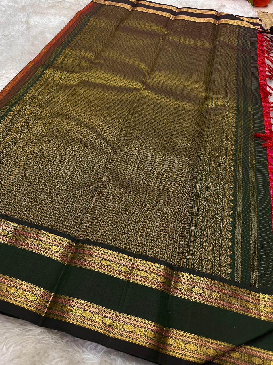 Vivid pink zari kattam with green rettapet Rudhraksham border