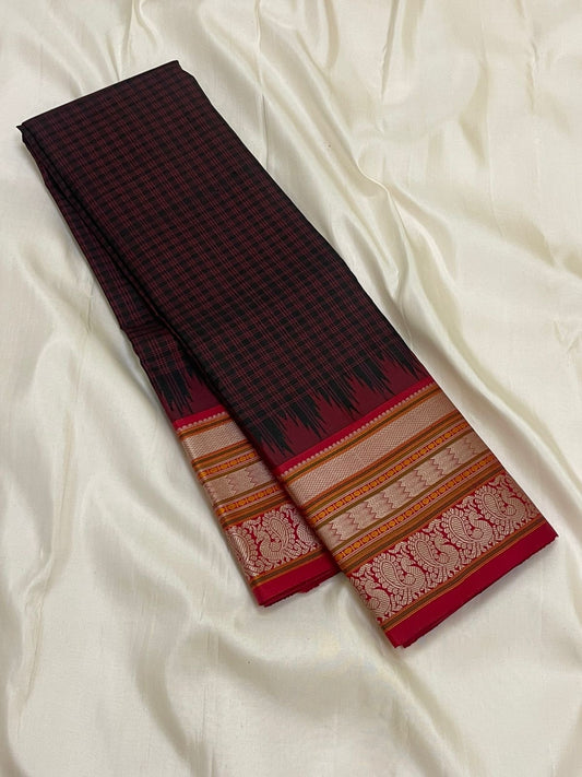✨ Pavazham — Pure Silk Kanchipuram Saree ✨
Silk Red Varisaipet in Coral, Crimson & Maroon with zari brocade panels 💫
Silk Mark Certified ✅ | Fall & Pico Done ✅ | Blouse Stitching ($30) ✅ | Ships in 1 Week | Free USA Shipping 🇺🇸