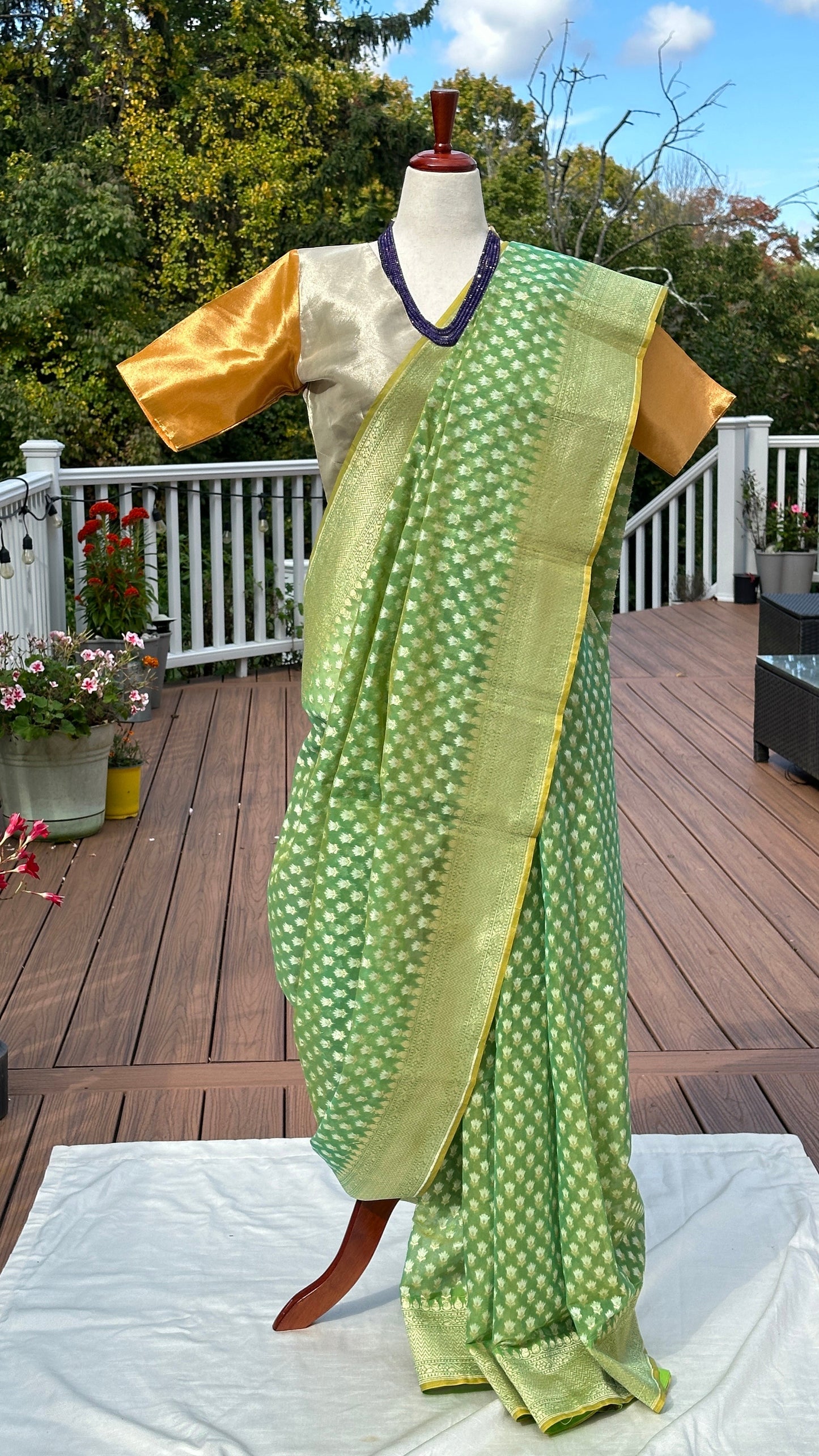 π Spring Green β Pure Silk-Cotton Chanderi Saree β¨
Fresh spring-green with soft gold zari buttas πΏ Lightweight & elegant
Now $69 (was $112) | Ships from New Jersey | $5 USA Shipping πΊπΈ