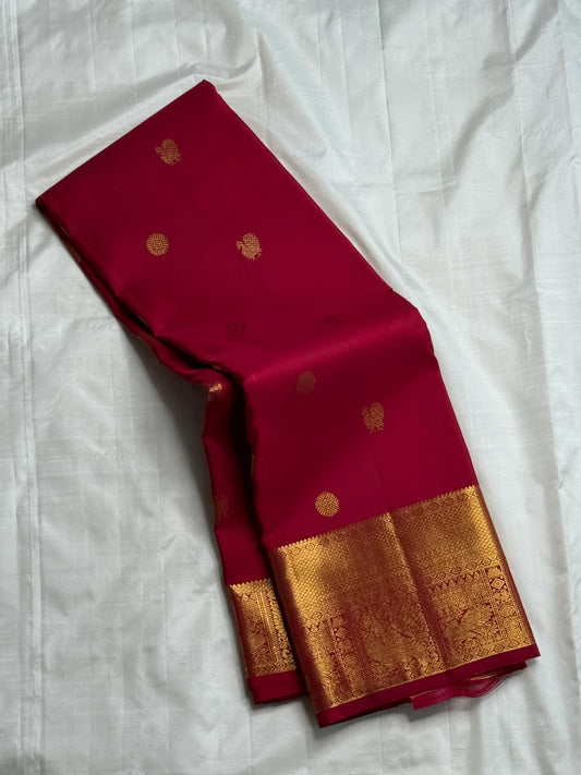 Vermillion Glory — Deep Red • Pure Silk Kanchipuram Saree
Gold zari buttas with grand peacock borders & brocade pallu
Silk Mark Certified • Free USA Shipping • Ships in Two Weeks ✅