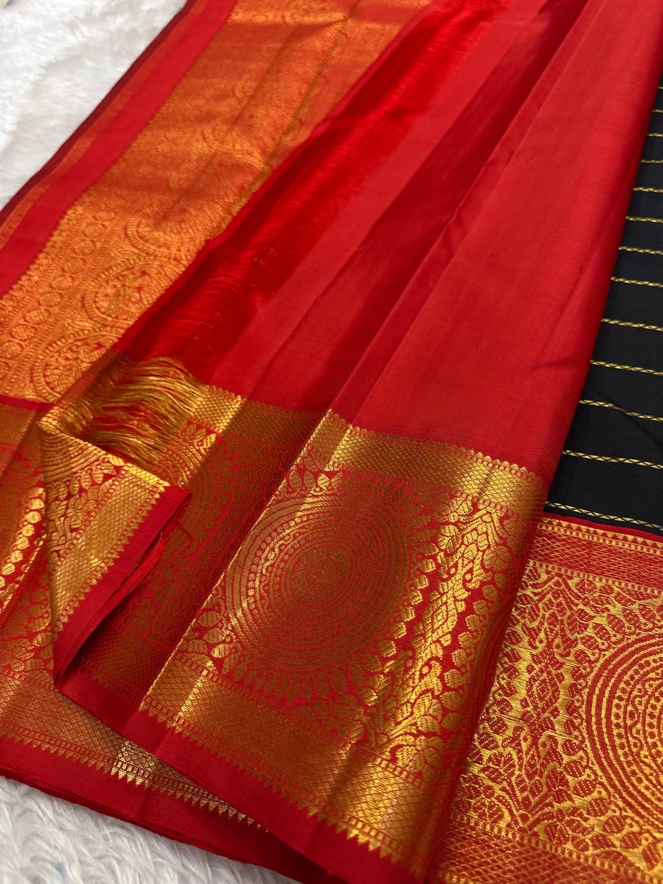 Black and Crimson Handwoven Pure Silk Kancheepuram Saree with Veldhari Body and Grand Zari Border