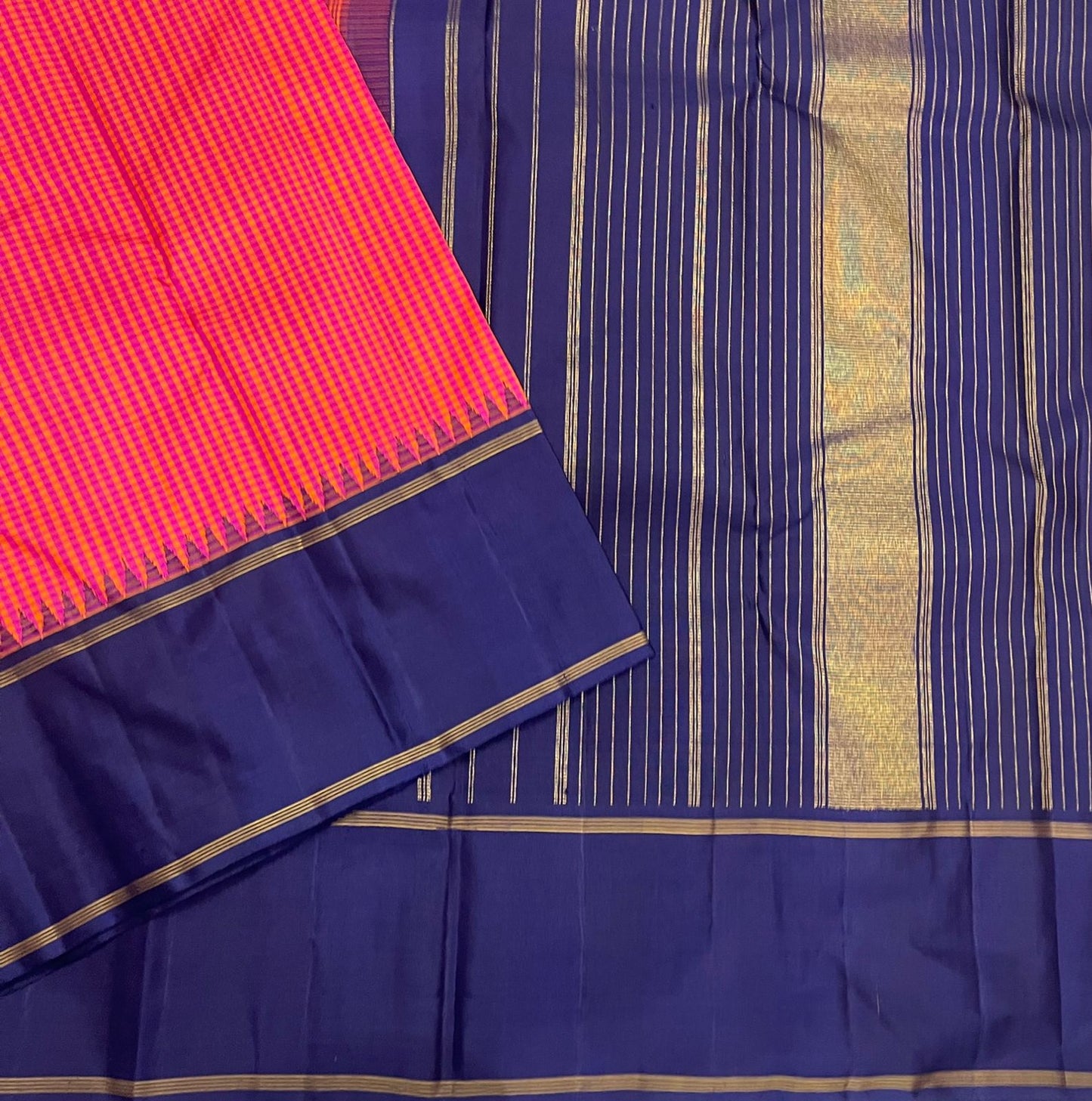 Peony Indigo Kattam — Pure Silk Kanchipuram Saree
Peony-Pink & Kesari Micro Checks with Deep Indigo Korvai Border ✨
Silk Mark Certified • Free USA Shipping • ships in two weeks ✅