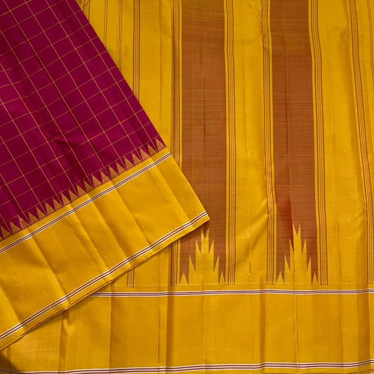 Kattam Kanthi — Pure Silk Kanchipuram Saree
Kalyana arakku body with mustard korvai borders, temple-reku edging & varisaipettu pallu in gold-ochre stripes.
Silk Mark Certified ✅ • Ships in Two Weeks 🚚 • Free Shipping within USA 🇺🇸