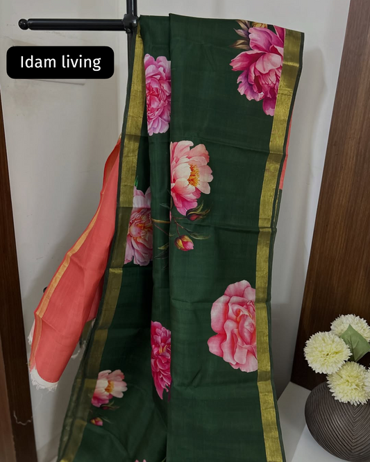 Peonies in Pachai – Forest Green Pure silk printed  Kanchipuram 🌿🌸
Oversized Peony Florals in Pink, Magenta & Lilac 🌸
Antique-Gold Zari Borders | Coral Contrast Blouse 🧵
Silk Mark Certi ✅ | Fall & Pico Done ✅
Free Shipping within USA 🚚 | 2  weeks