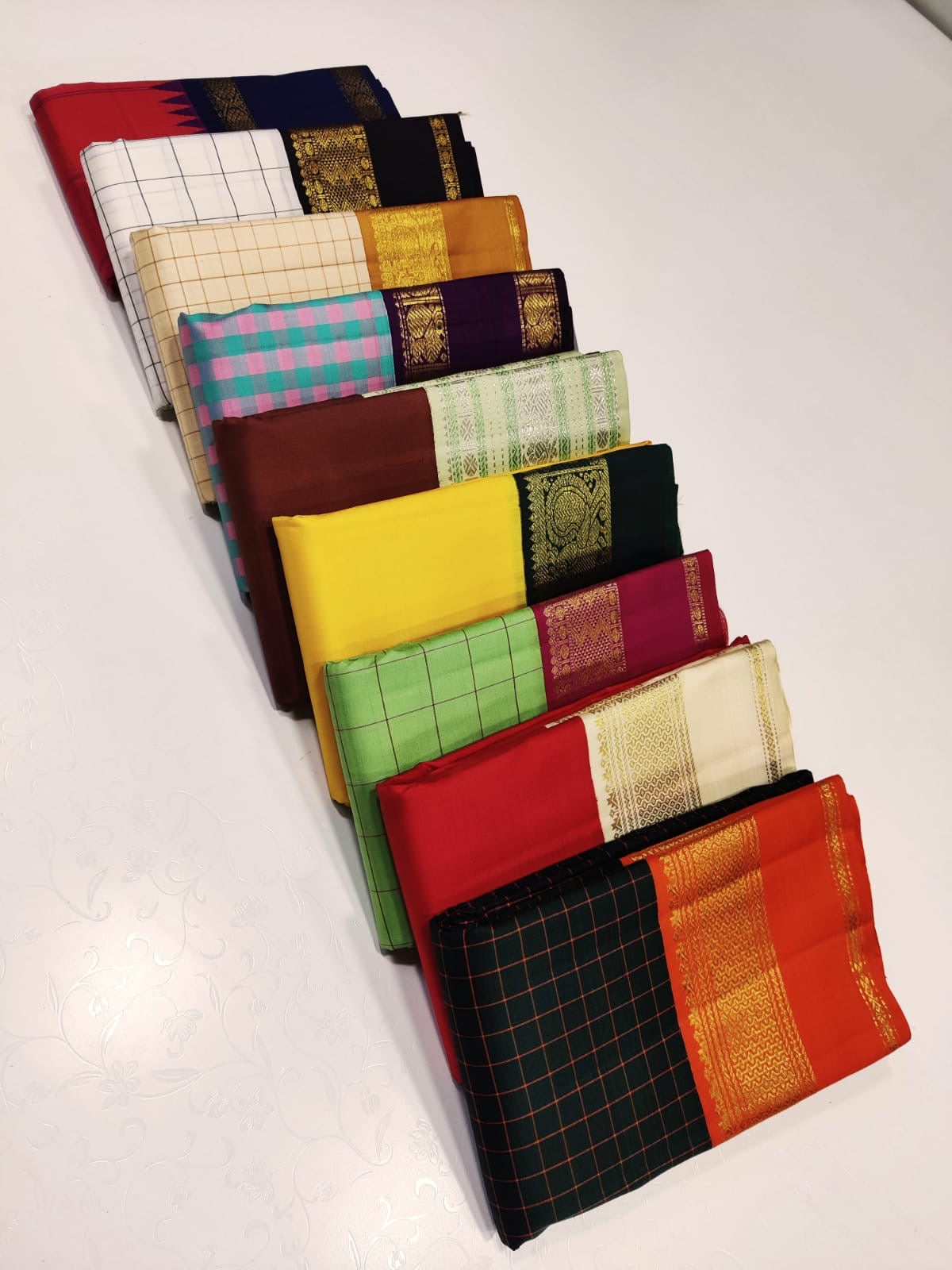 Pistachio Spring ✨ – Pure Kanchipuram Silk Saree
Pistachio Green Body with Elegant Kattam Checks
Red-Pink Shot Korvai Border with Gold Zari Motifs
Ruby-Red Pallu with Broad Zari Panel
Silk Mark Certified, delivery in 2 weeks