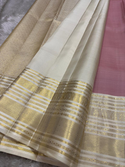 🌸 
Sveta Pushpam – Rose Pink & Ivory Korvai Kanchipuram
 Pure Silk • Gold Mankolam Buttas • Ivory–Gold Korvai Border & Grand Pallu
Silk Mark Certified ✅ • Fall & Pico Done ✅
Blouse Stitching Available ($30) ✅ • Free Shipping within USA ✅ 2 weeks