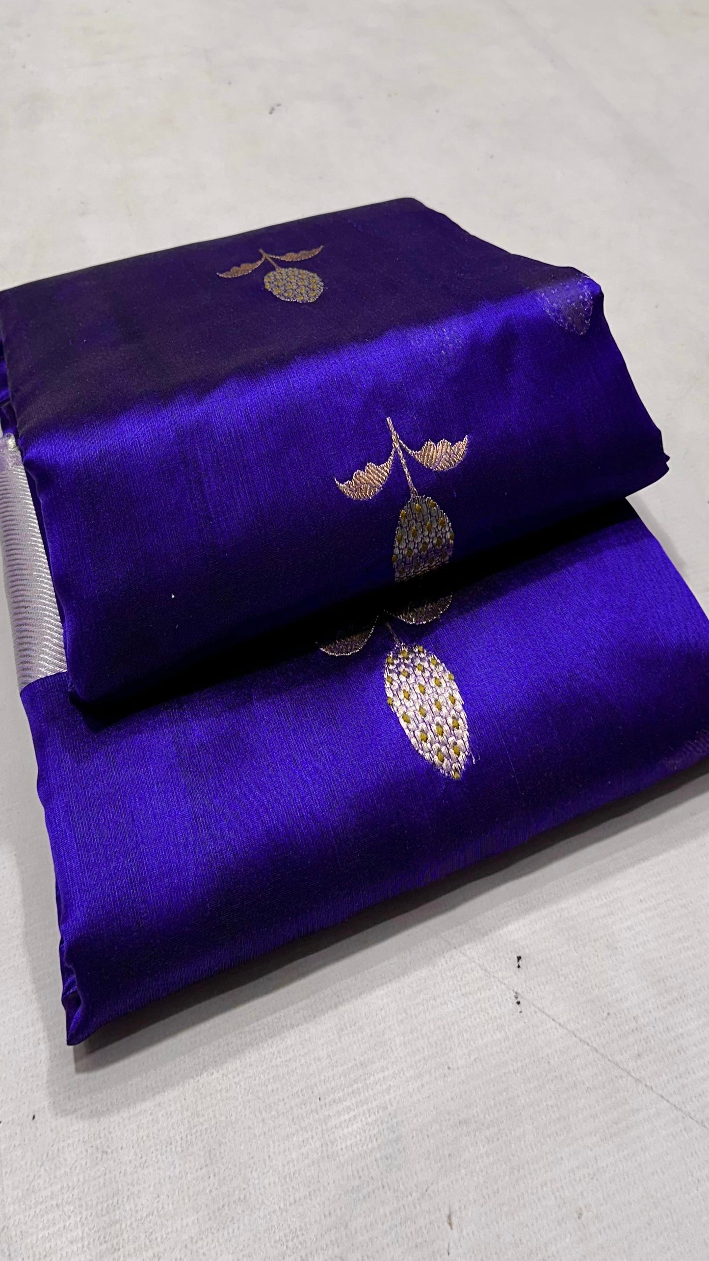 Pure silk Chanderi handloom striking purple shot indigo sona roopa silver gold butti saree