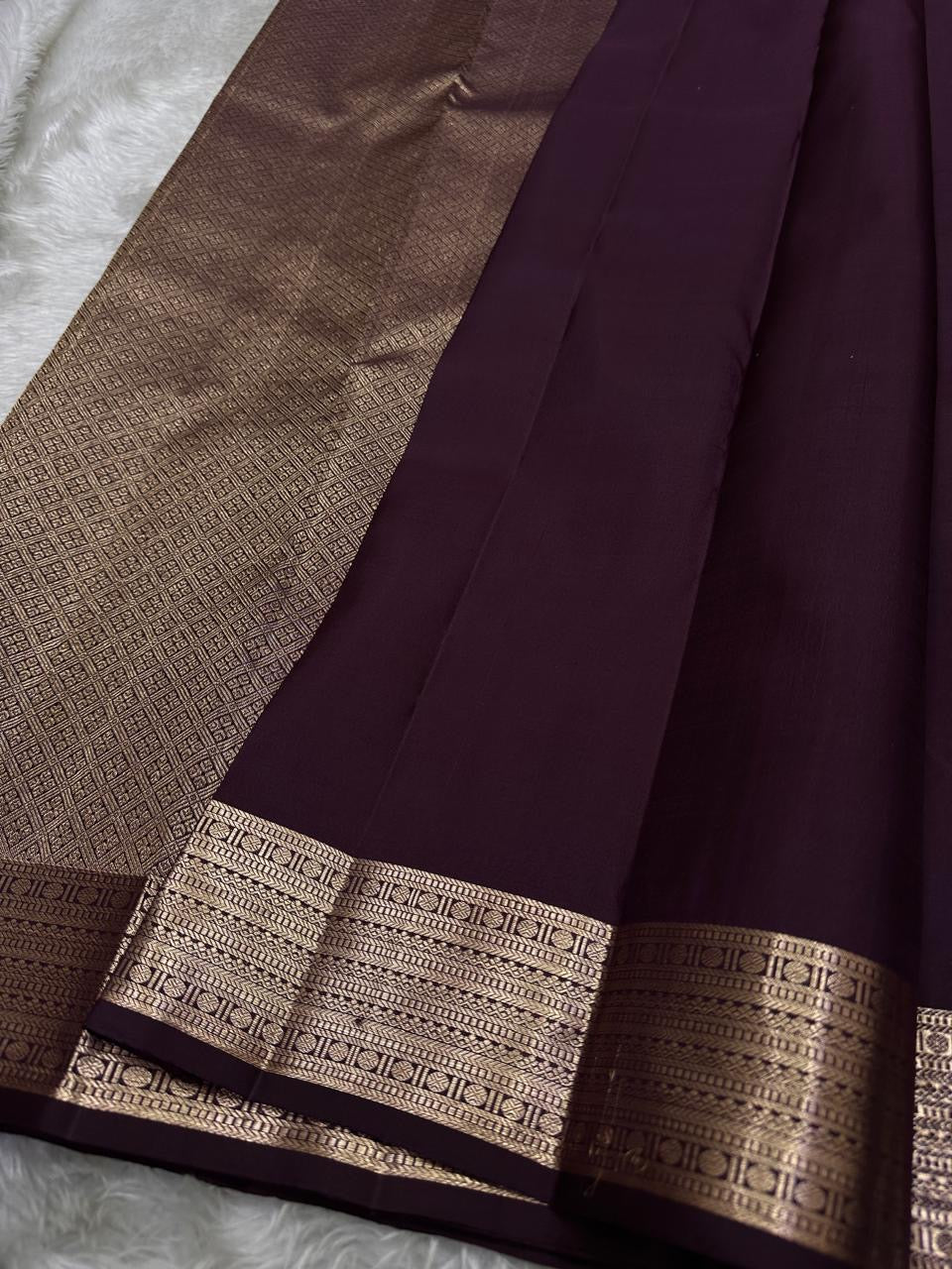 Vibha coffee Brown Pure Kanchipuram Silk Saree Blending the Grandeur of South Indian Weaving with Paithani-Inspired Floral Zari Borders and a Lustrous Rose Gold zari Pallu