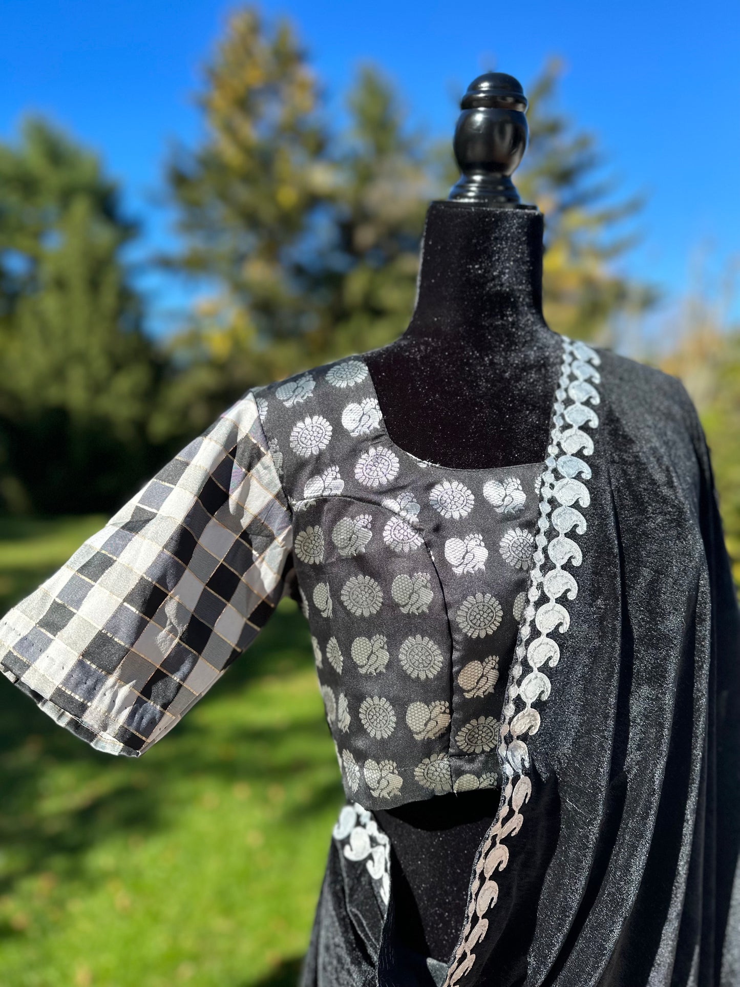 ✨ Black & White Silk Statement Blouse ✨
Finest black & white silk with taffeta checkered sleeves and pearl lace embroidery 🤍
Diwali Price Drop: $59 → $20 | Size 42–43 only | ready to ship | USA Shipping $5 ✅