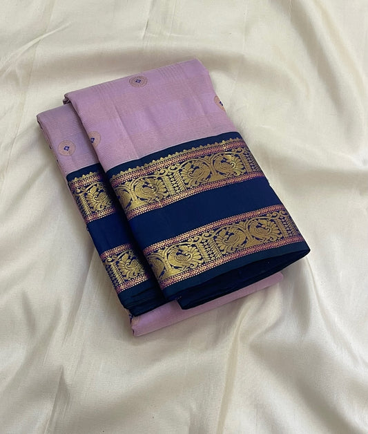 Circular Meenakari Kamalam Butta lotus motif in antique gold zari on lavender silk — Kanjipuram Butta body close-up
