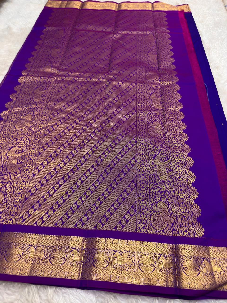 Royal Blue Handwoven Pure Silk Kanjeevaram Saree with Kili Butta