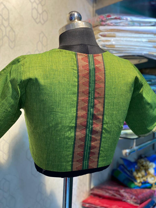 ✨ Lime Green Narayanpet Cotton Blouse ✨
Soft handloom cotton with zari border detailing & cotton lining 💚
Now $20 (was $59) | Sizes 40–43 | Ready to Ship from NJ | USA Shipping $5 ✅
