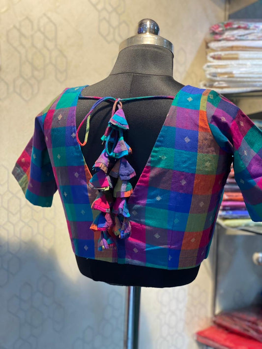 ✨ Madras Checks Cotton Blouse ✨
Vibrant Madras plaid with elegant back buttons & padded comfort 💛
Now $20 (was $59) | Size 36–39 only | Ready to Ship from NJ | USA Shipping $5 ✅