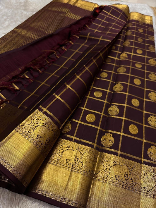 Deep Aubergine Handwoven Pure Silk Kanchipuram Saree with Zari Kattam Border