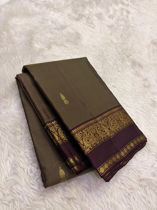 Moss Olive and Plum Handwoven Lightweight Pure Silk Kanjeevaram Saree: view 2