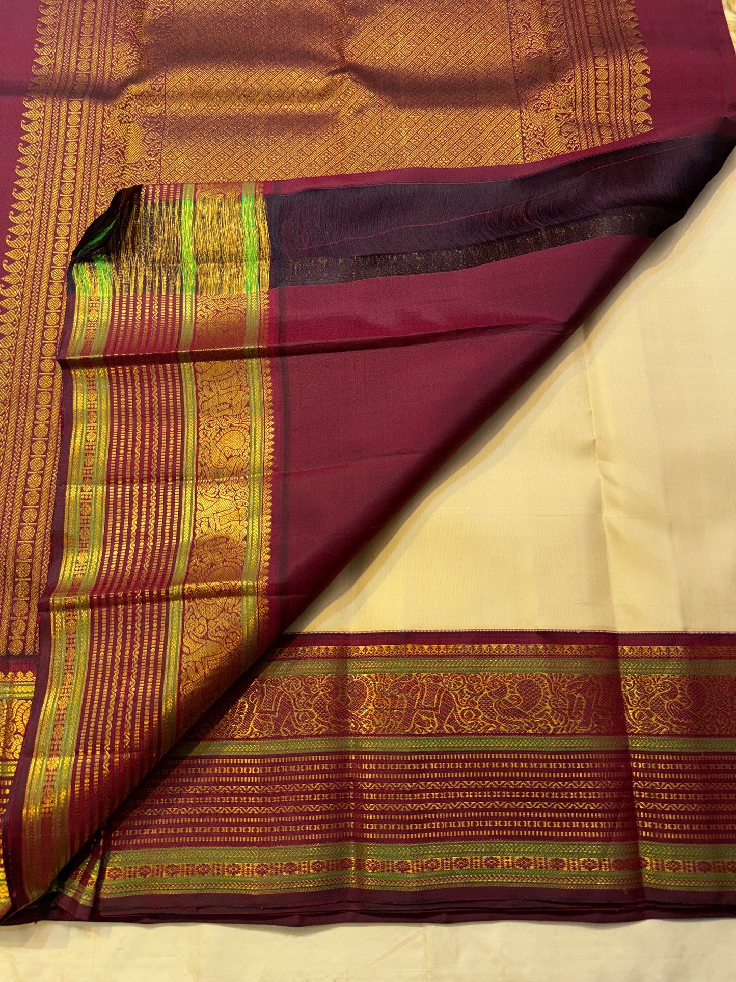 Handwoven Ganga Jamuna border Kanchi pure silk saree in ivory – Idam Living