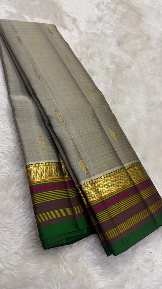 Silver Ash and Rani Pink Handwoven Lightweight Pure Silk Kancheepuram Saree: view 2
