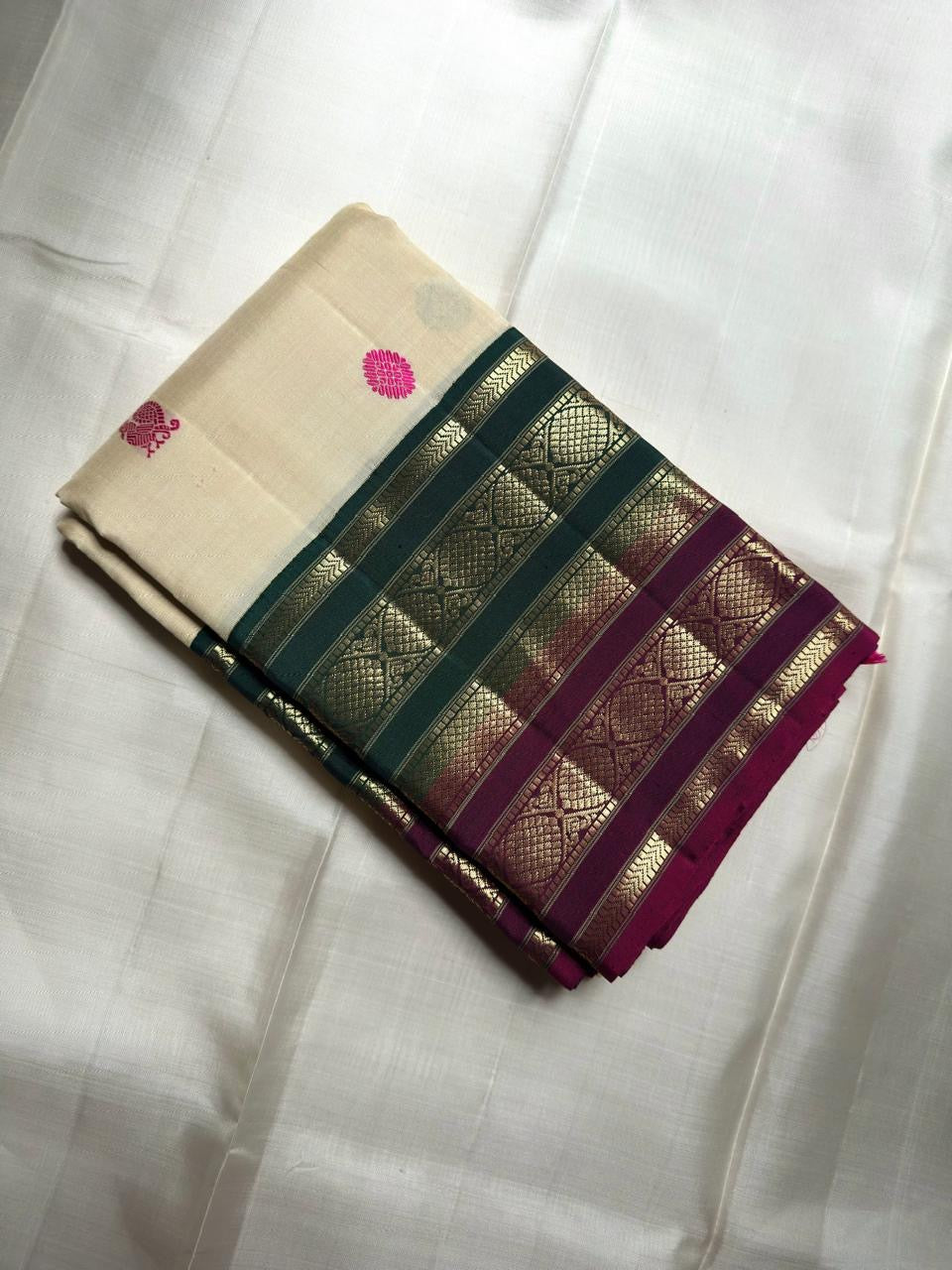 Ivory Handwoven Pure Silk KanchiPattu Saree with Teal and Magenta Varisaipet Border