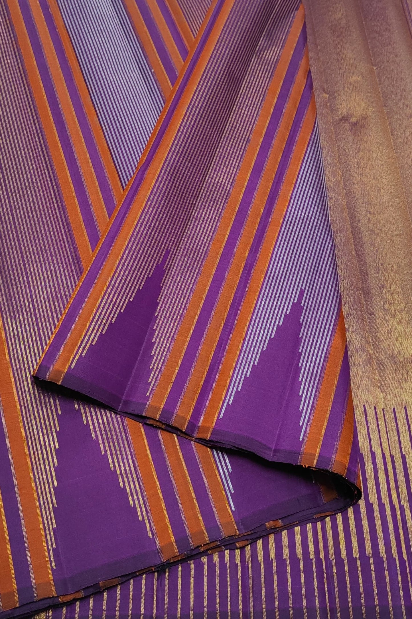 Kadambam Purple Handwoven Pure Silk Kanjeevaram Saree with antique gold zari in Ettukol