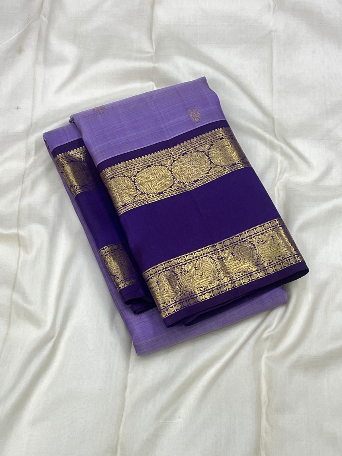 Lavender Violet Handwoven Pure Silk Kancheepuram Rettapet Saree with Deep Royal Purple Gap Border and Gold Zari Buttas