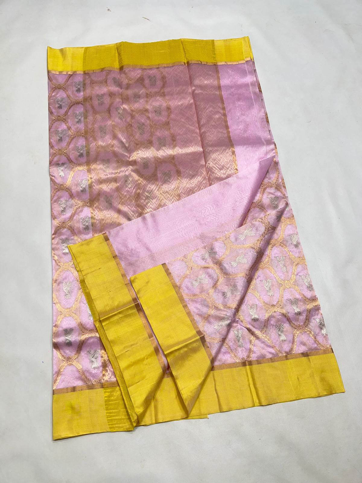Lilac Chanderi saree with broad mustard-yellow contrast border