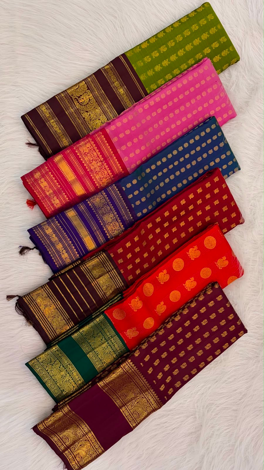 Deep maroon-brown varisaipet border detail on Kanchi Pattu silk saree