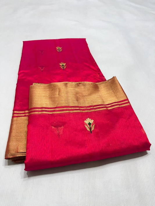 pure silk chanderi saree folded border area with fine gold-toned edge