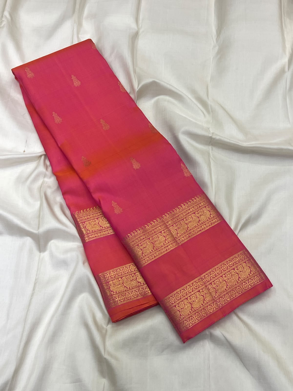 Radiant Orange Pink Shot Colour Handwoven Pure Silk Kanjeevaram Rettapet Saree with Gold Zari Border