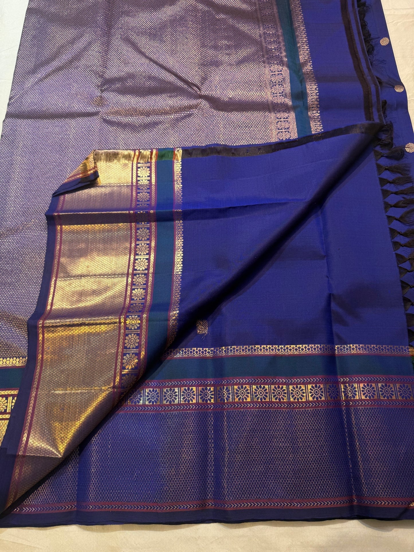 Royal Blue Handwoven Pure Silk Kanchipuram Saree with Mayil Chakram Butta Motifs