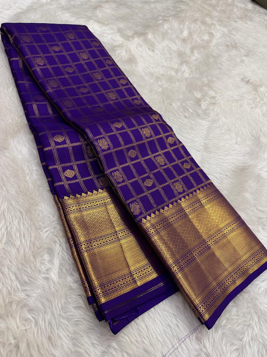 Royal purple handwoven pure silk Kanjivaram saree, Zari Kattam weave close-up