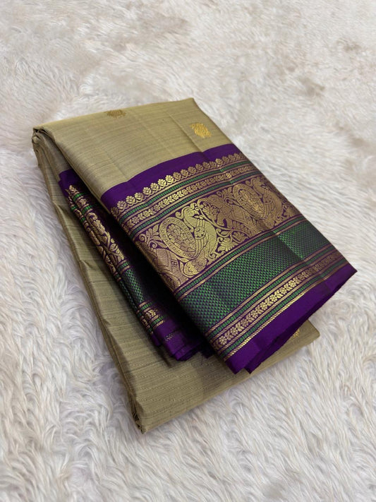 Varisaipet Mayil butta border detail on sage olive handwoven pure silk Kanchipuram saree