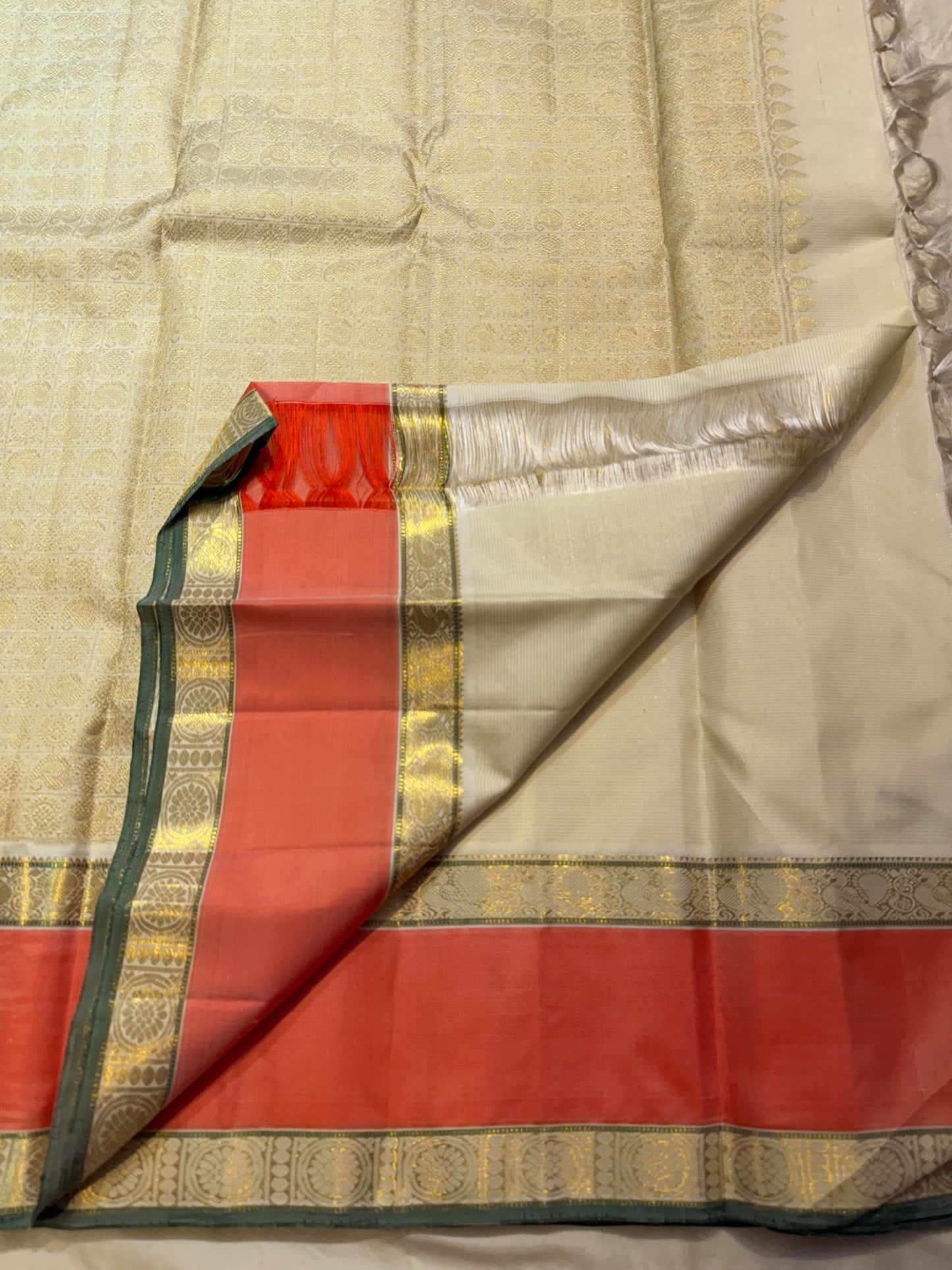 Handwoven off white and cinnamon red pure silk Kanchipuram saree with vairaoosi weave — Idam Living