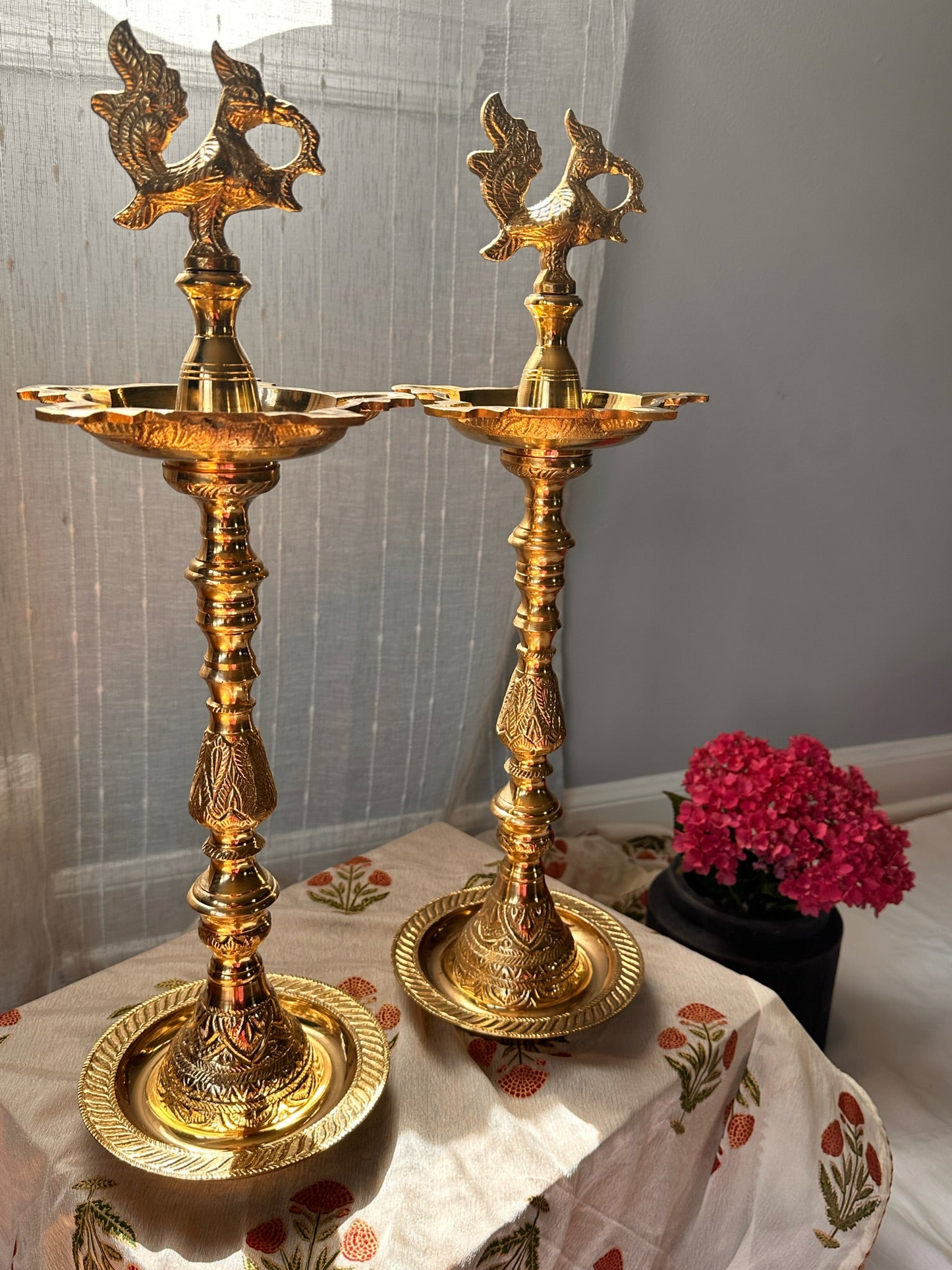 Traditional Brass Kuthu Vilakku Lamps – Solid Brass South Indian Oil Diya, Nachiyar Kovil Handmade (4 Sizes)